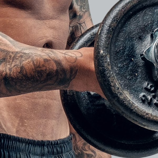 Qigong Hantel Bodybuilder tatowiert Studie Elitesportler: Qigong für Kraftzuwachs und Wohlbefinden